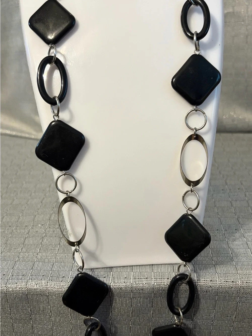 Vintage Chic Black Link Pendant Necklace - Brand